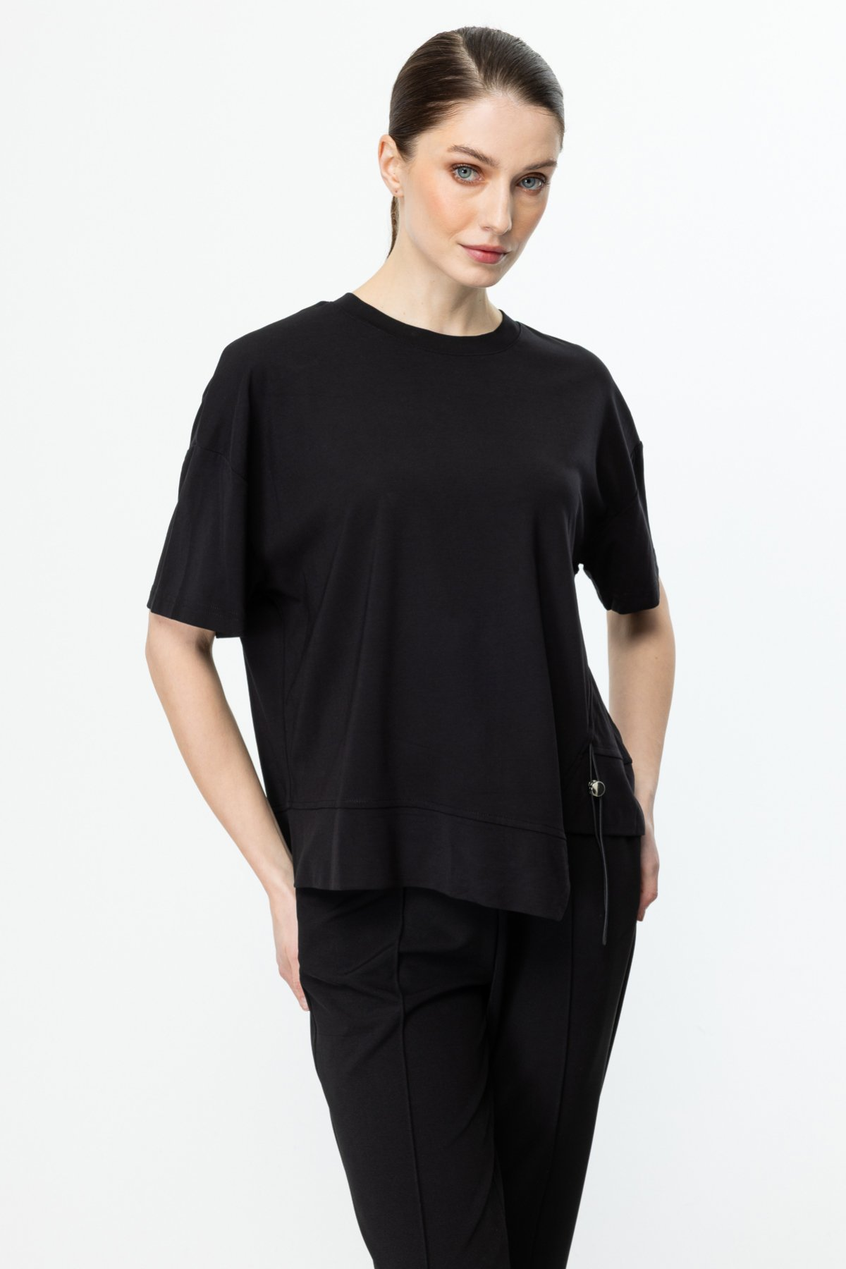 On Asimetrik Desenli Oversize Kadın Bluz 25Y56327