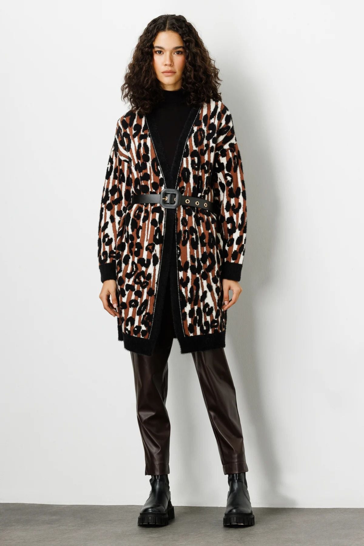On Kadın Leopar Desenli Midi Uzun Kol Hırka - Vintage Stil Translation missing: tr.content.product_image_secondary