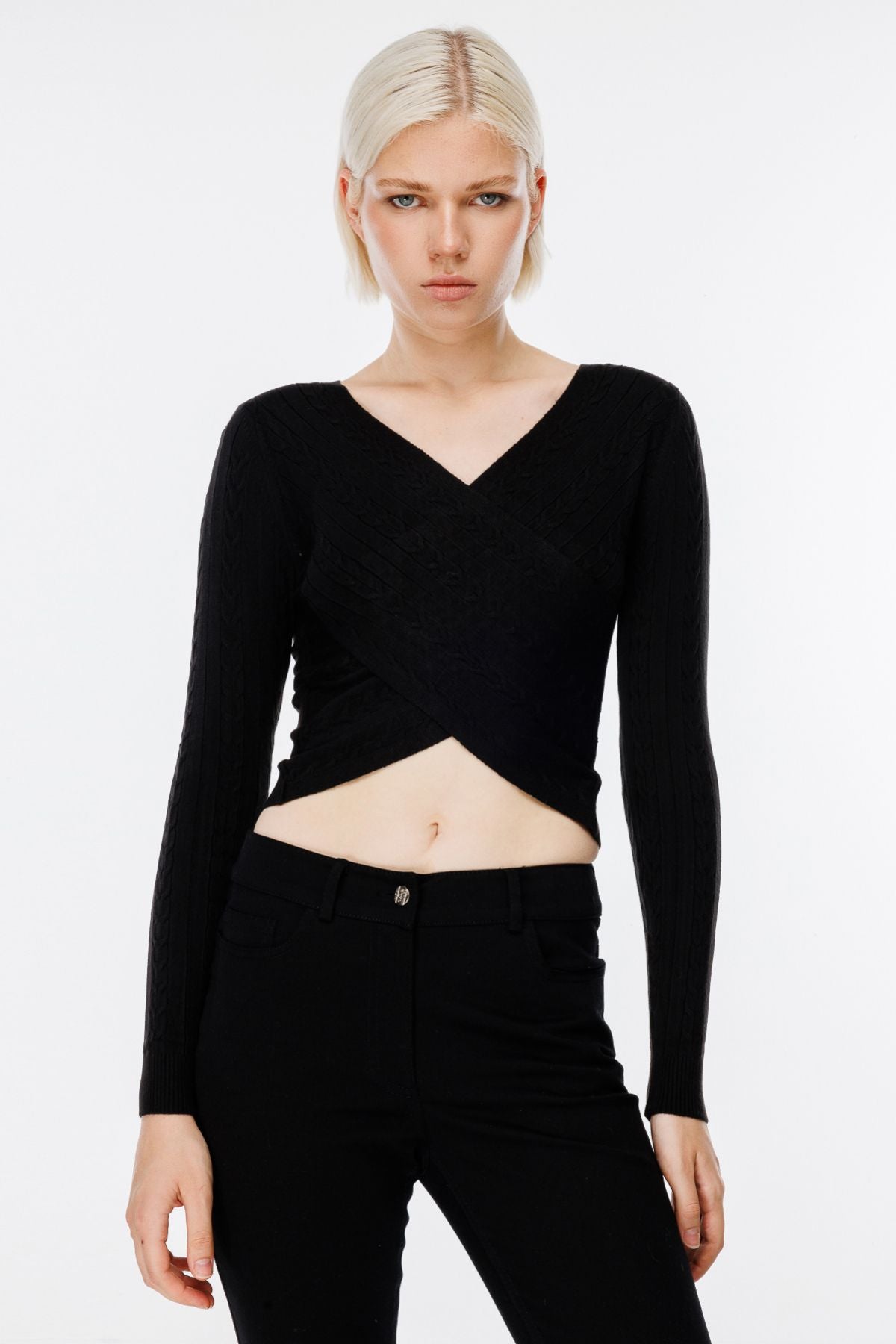 On Kadın Oversize V Yaka Crop Kazak - Uzun Kol Translation missing: ar.content.product_image_main