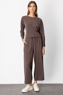 On Kadın Oversize Midi Pantolon - Rahat ve Şık Günlük Kombin