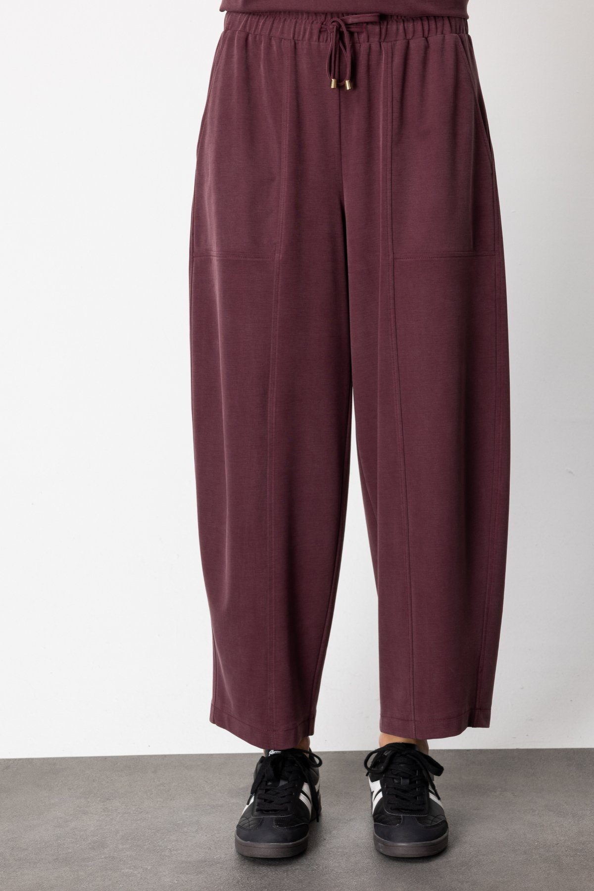 On Kadın Oversize Midi Pantolon - Rahat ve Şık Günlük Kombin
