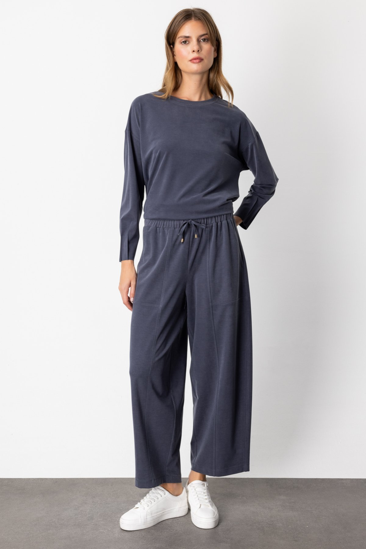 On Kadın Oversize Midi Pantolon - Rahat ve Şık Günlük Kombin