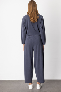 On Kadın Oversize Midi Pantolon - Rahat ve Şık Günlük Kombin