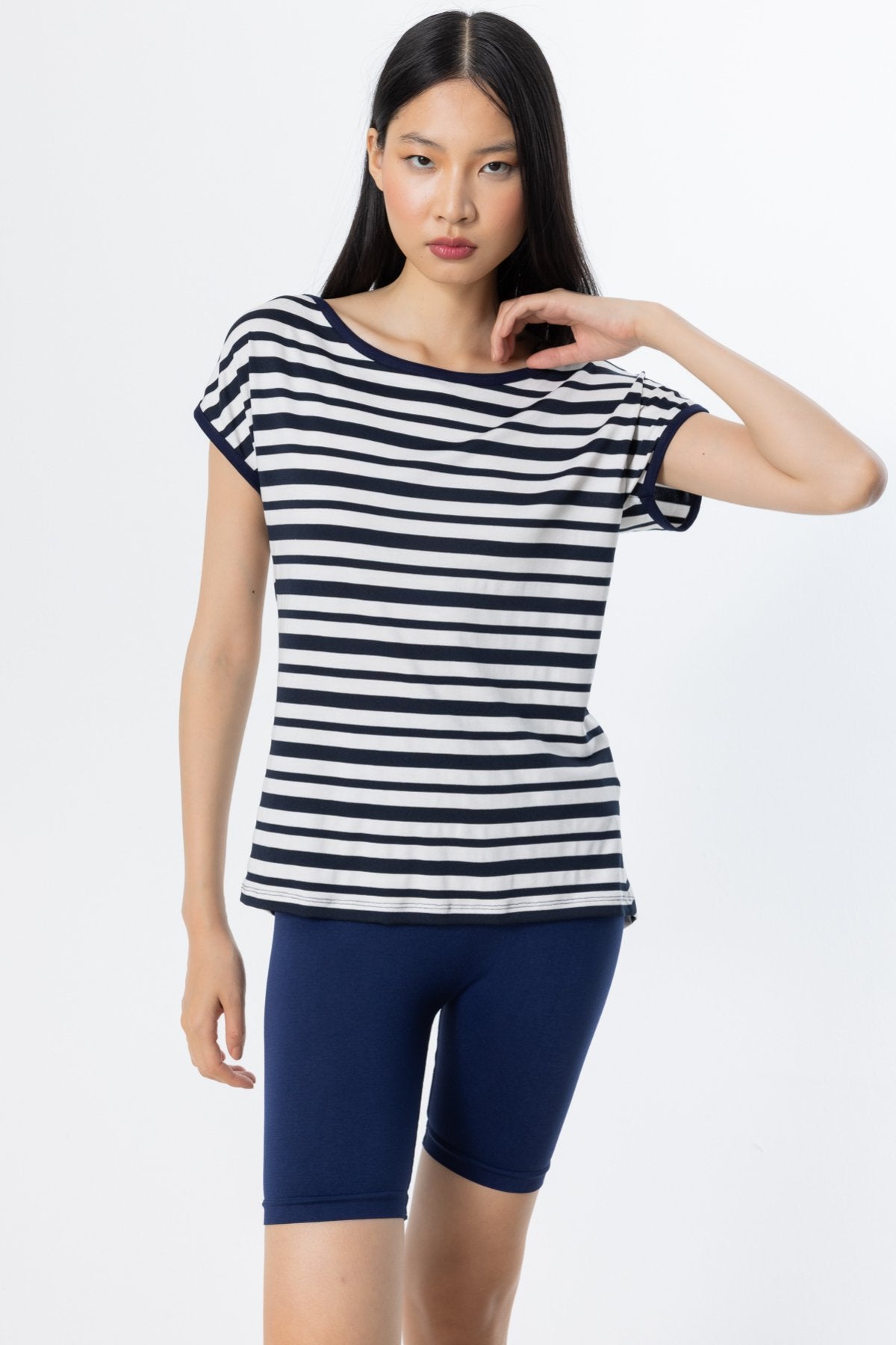 On Minimalist Oversize Çizgili Kadın Bluz - Kısa Kol Yuvarlak Yaka