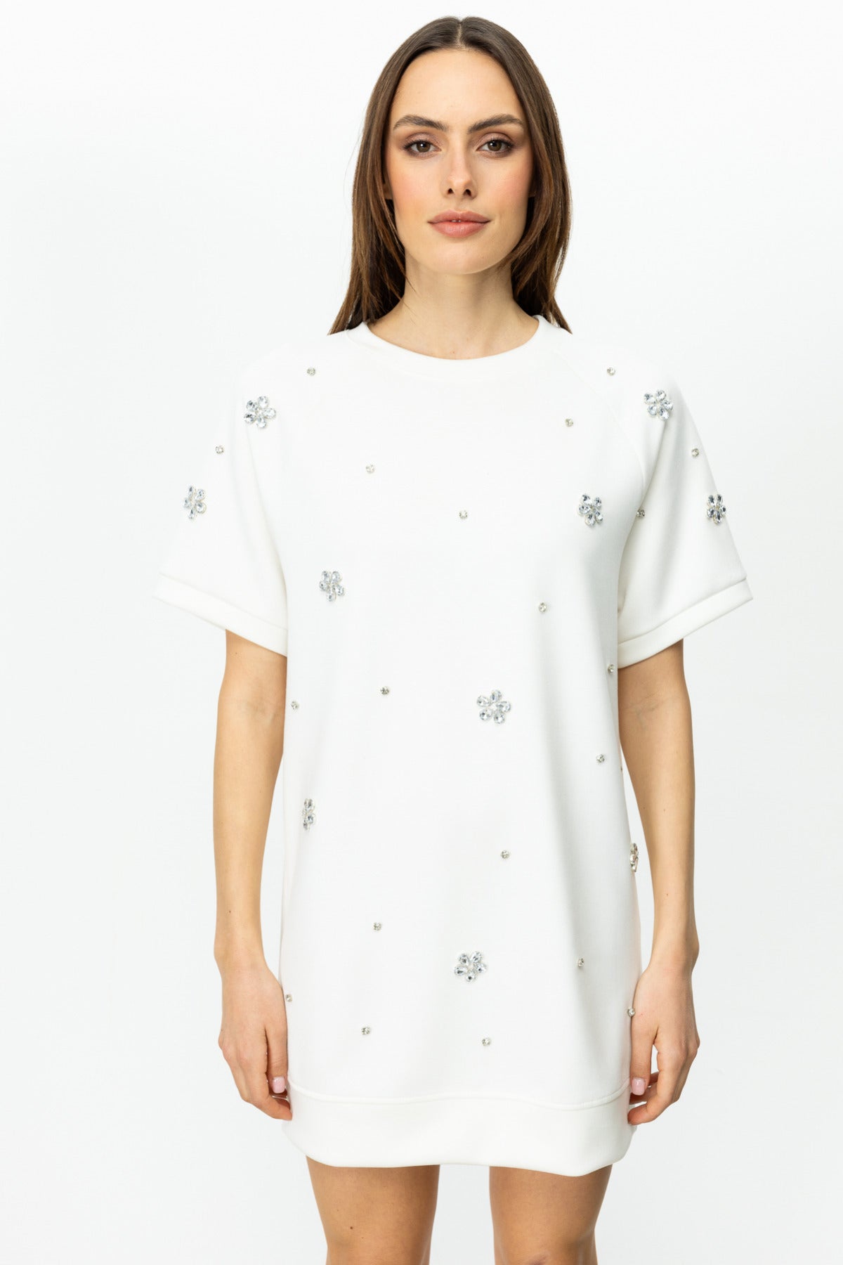On Oversize Mini Elbise - Kısa Kol, Yuvarlak Yaka, Minimalist Stil Translation missing: ar.content.product_image_secondary