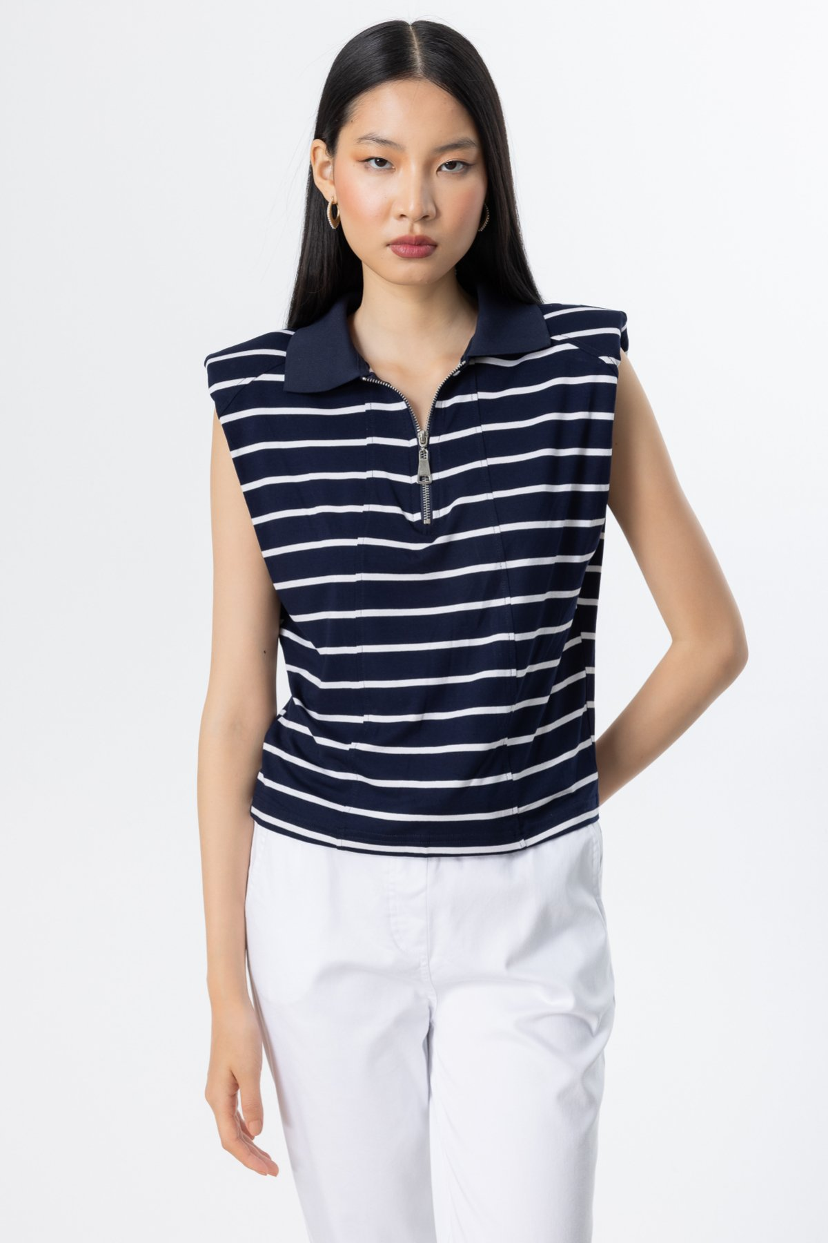 On Minimalist Çizgili Polo Yaka Kolsuz Crop Bluz - Yazlık Günlük Kombin