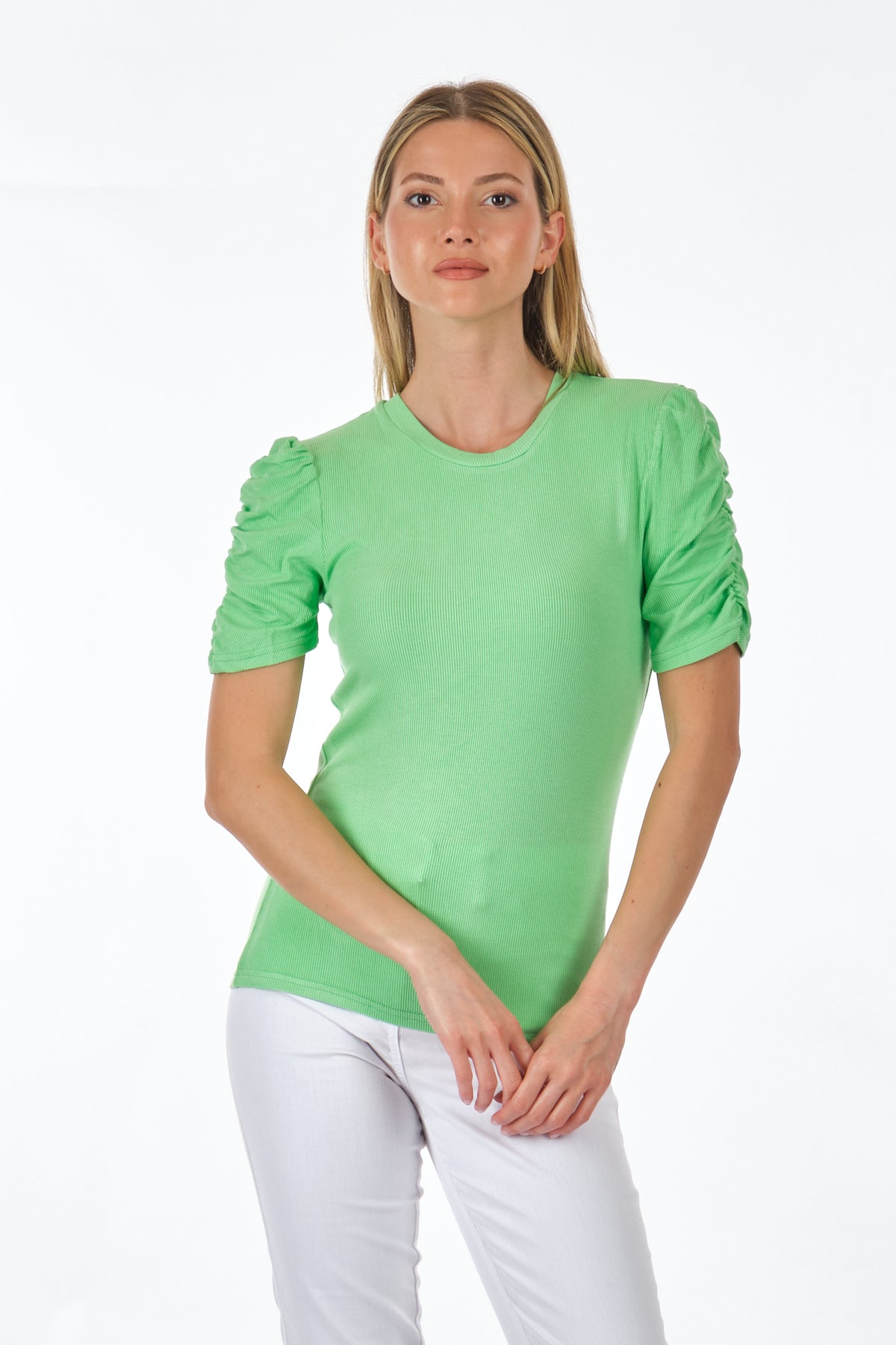 Only Minimalist Büzgülü Kol Kısa T-Shirt - Günlük Kombinler Translation missing: ar.content.product_image_secondary