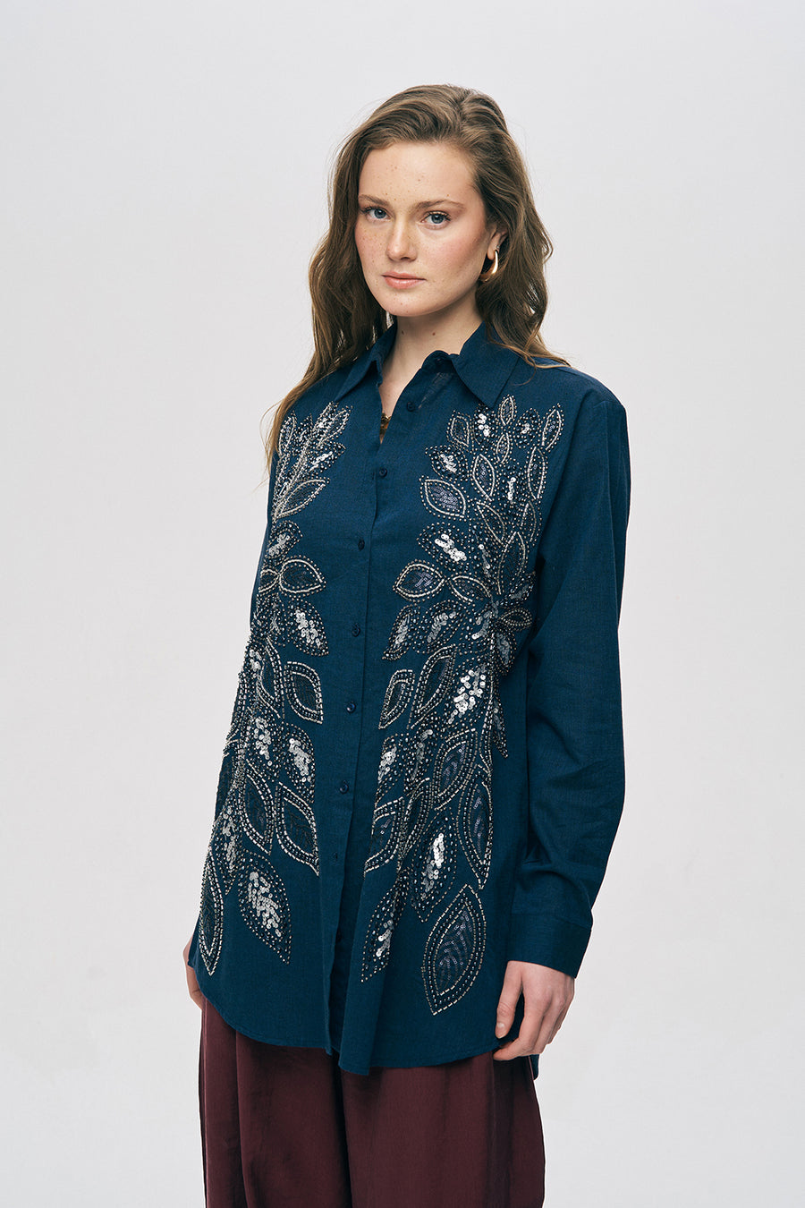 Orfeo Negro Kadın Önü Desenli Pul Ve Boncuk İşlemeli Oversize Gömlek 34766 Ana görsel