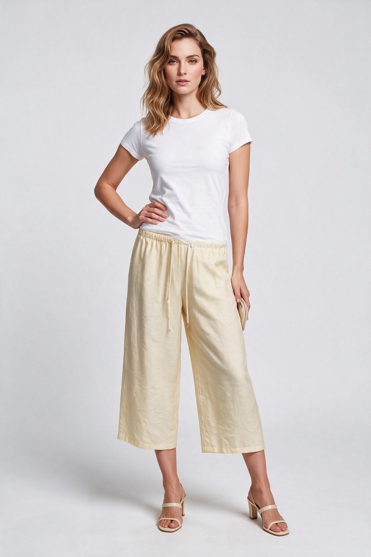 Ayhan Kadın Keten Karışımlı Geniş Paça Beli Bağcıklı Crop Pantolon 26YKRB71537 Ana görsel