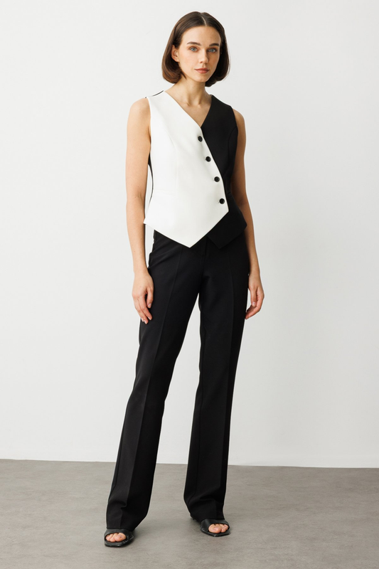 بنطال إيكول واسع الساقين بدون جيوب