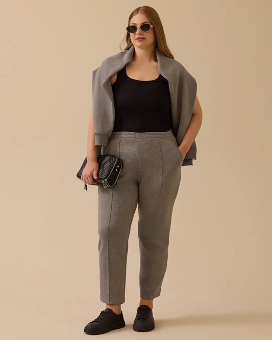 بنطلون بمقاسات كبيرة يصل إلى الكاحل بتفاصيل مخططة من Gala-Xi