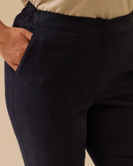 بنطلون كلاسيكي طويل بمقاسات كبيرة مع جيوب من Gala-Xi