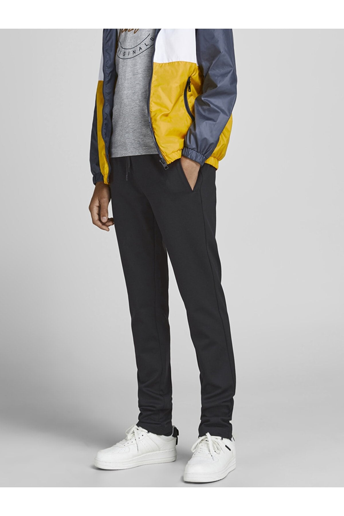 Jack&Jones Erkek Regular Fit Minimalist Spor Pantolon - Günlük Şıklık Translation missing: tr.content.product_image_main