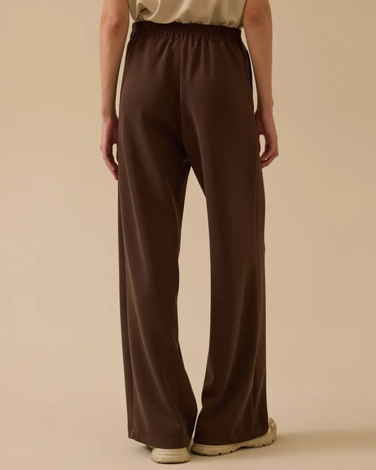 بنطال واسع الساقين، طويل، مزود بجيوب