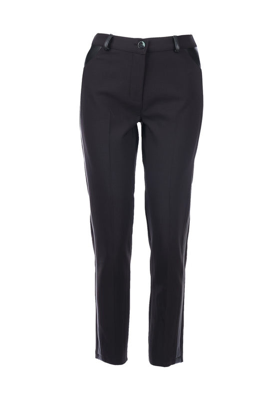 بنطلون من تصميم تولغا ساراتش أوغلو