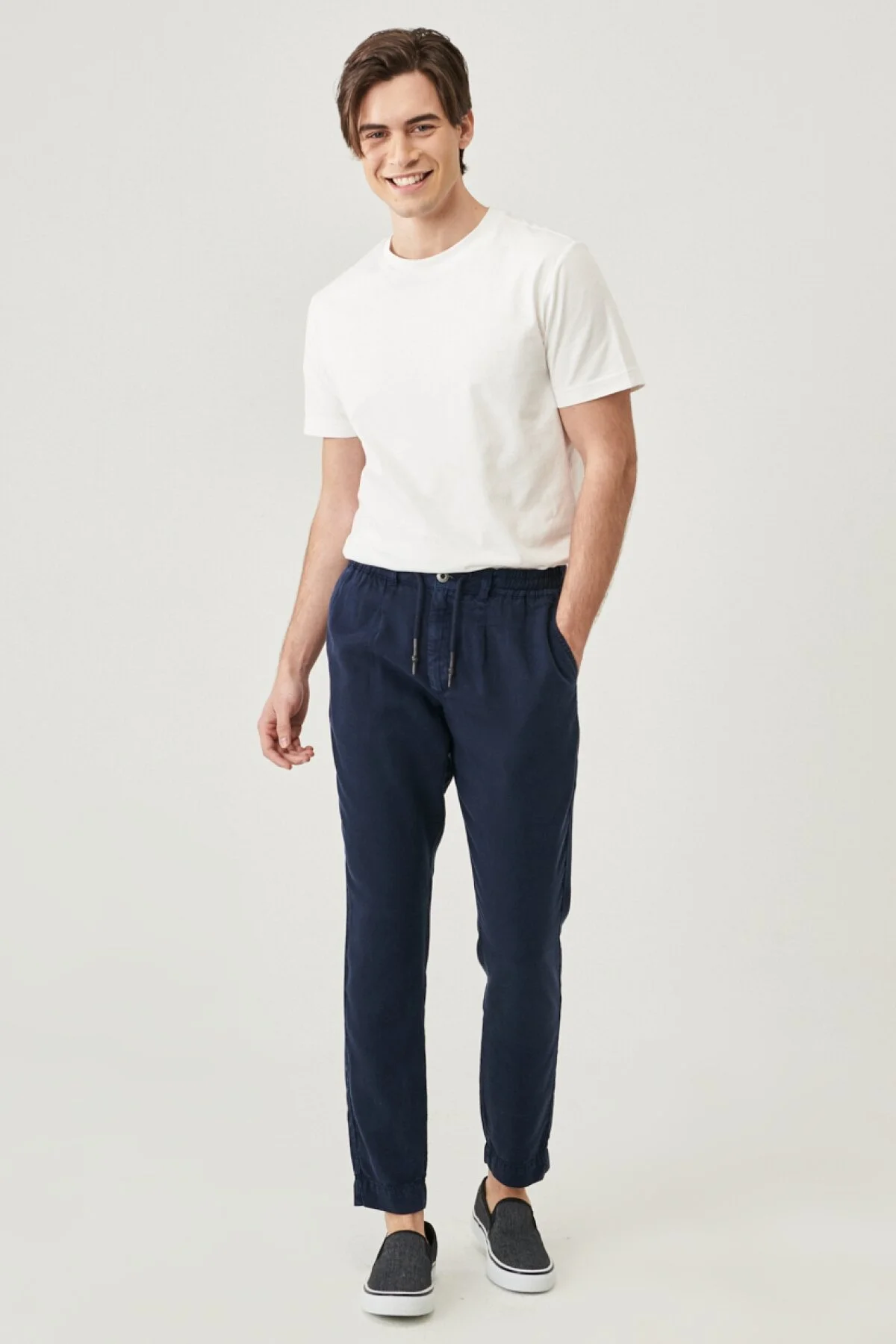 Regular Fit Normal Kesim Bağcık Detaylı Chino Pantolon Wrangler Translation missing: ar.content.product_image_main