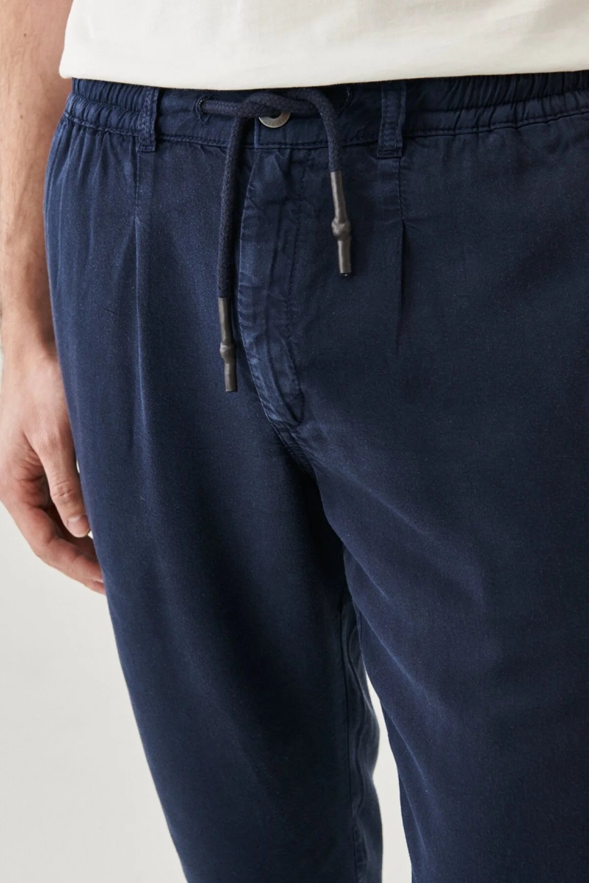 Regular Fit Normal Kesim Bağcık Detaylı Chino Pantolon Wrangler