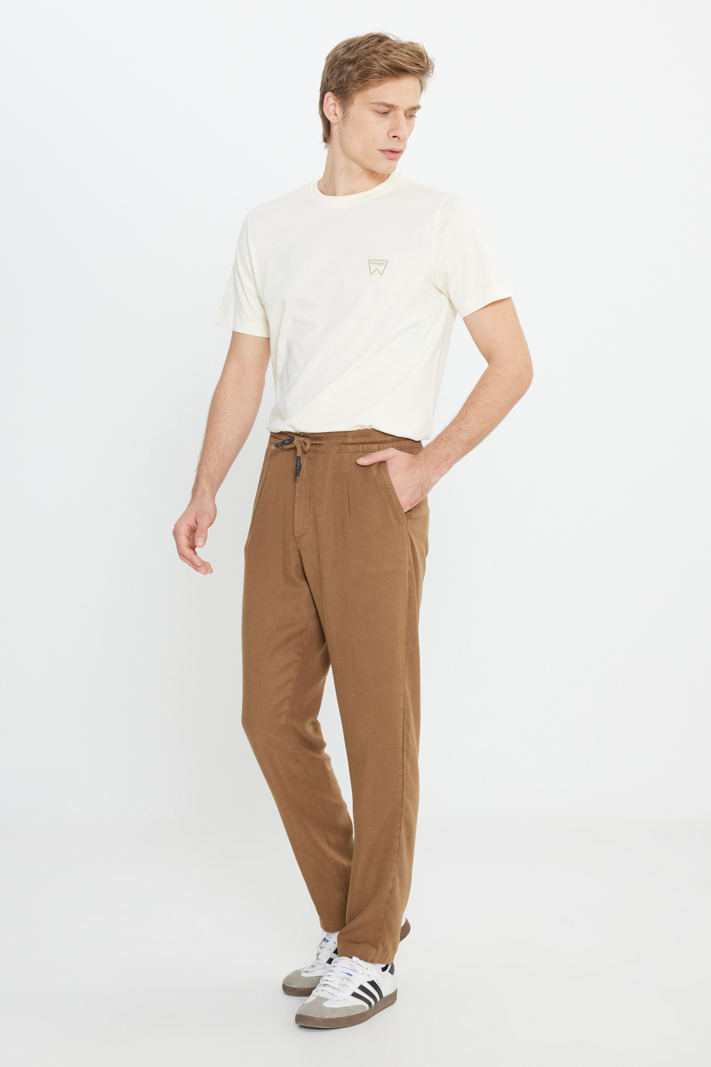 Regular Fit Normal Kesim Normal Bel Düz Paça Chino Pantolon Wrangler