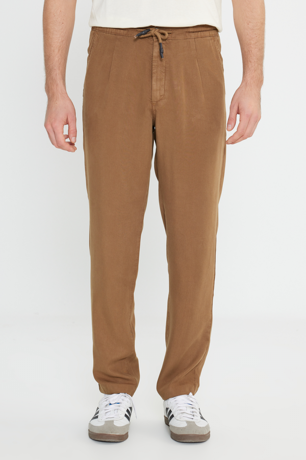 Regular Fit Normal Kesim Normal Bel Düz Paça Chino Pantolon Wrangler
