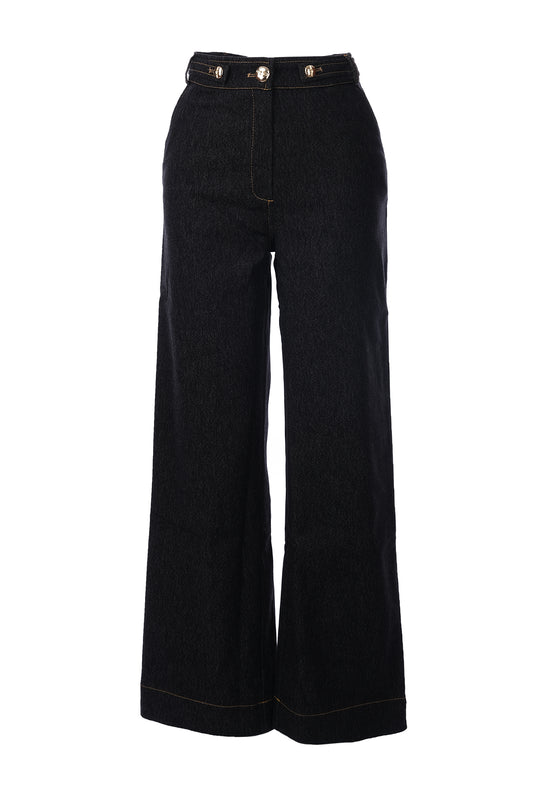 تخفيضات على البناطيل