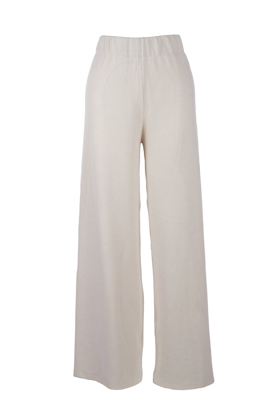 تخفيضات على البناطيل