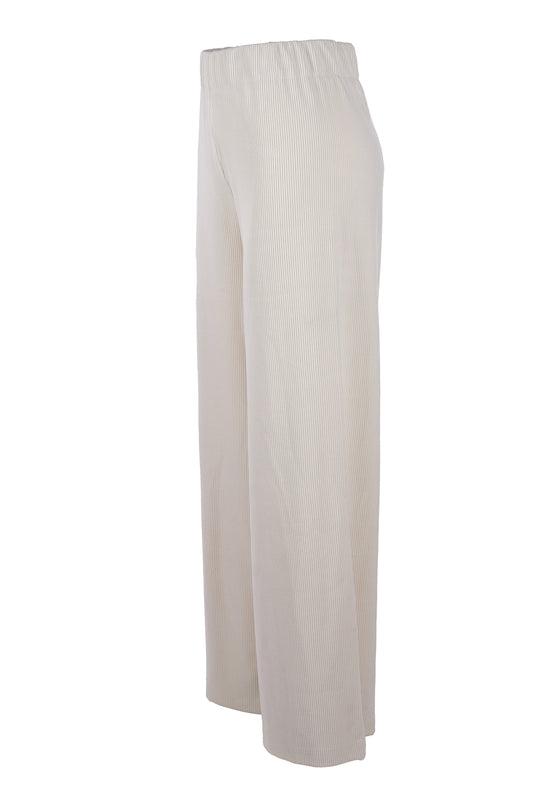 تخفيضات على البناطيل