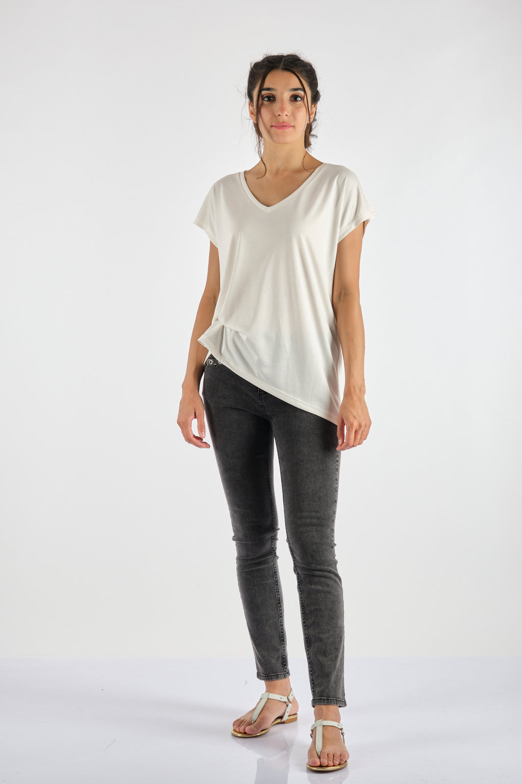 Garmenty Oversize V Yaka Kadın T-Shirt - Rahat ve Şık