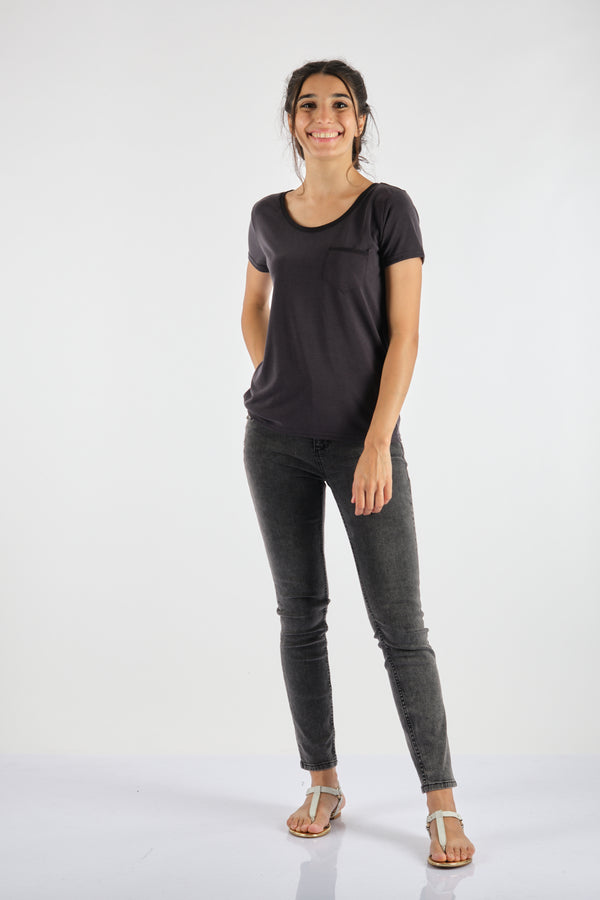 Garmenty Minimalist Yuvarlak Yaka Kısa Kol Kadın T-Shirt - Günlük Şıklık