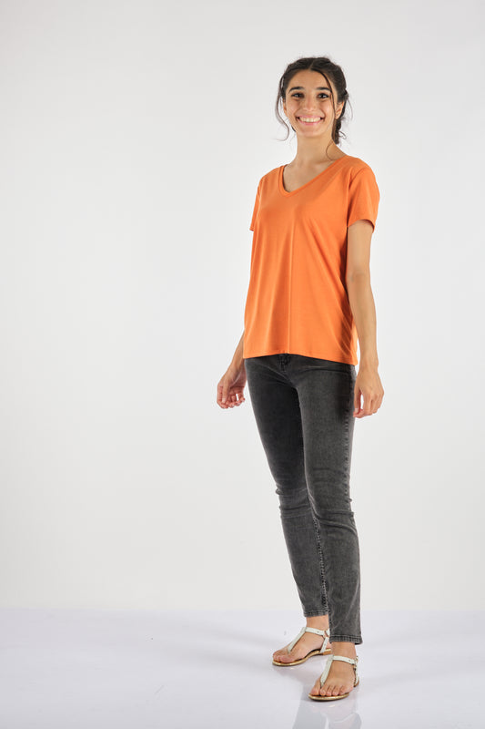 Garmenty Oversize V Yaka Kadın Tişört - Minimalist & Rahat