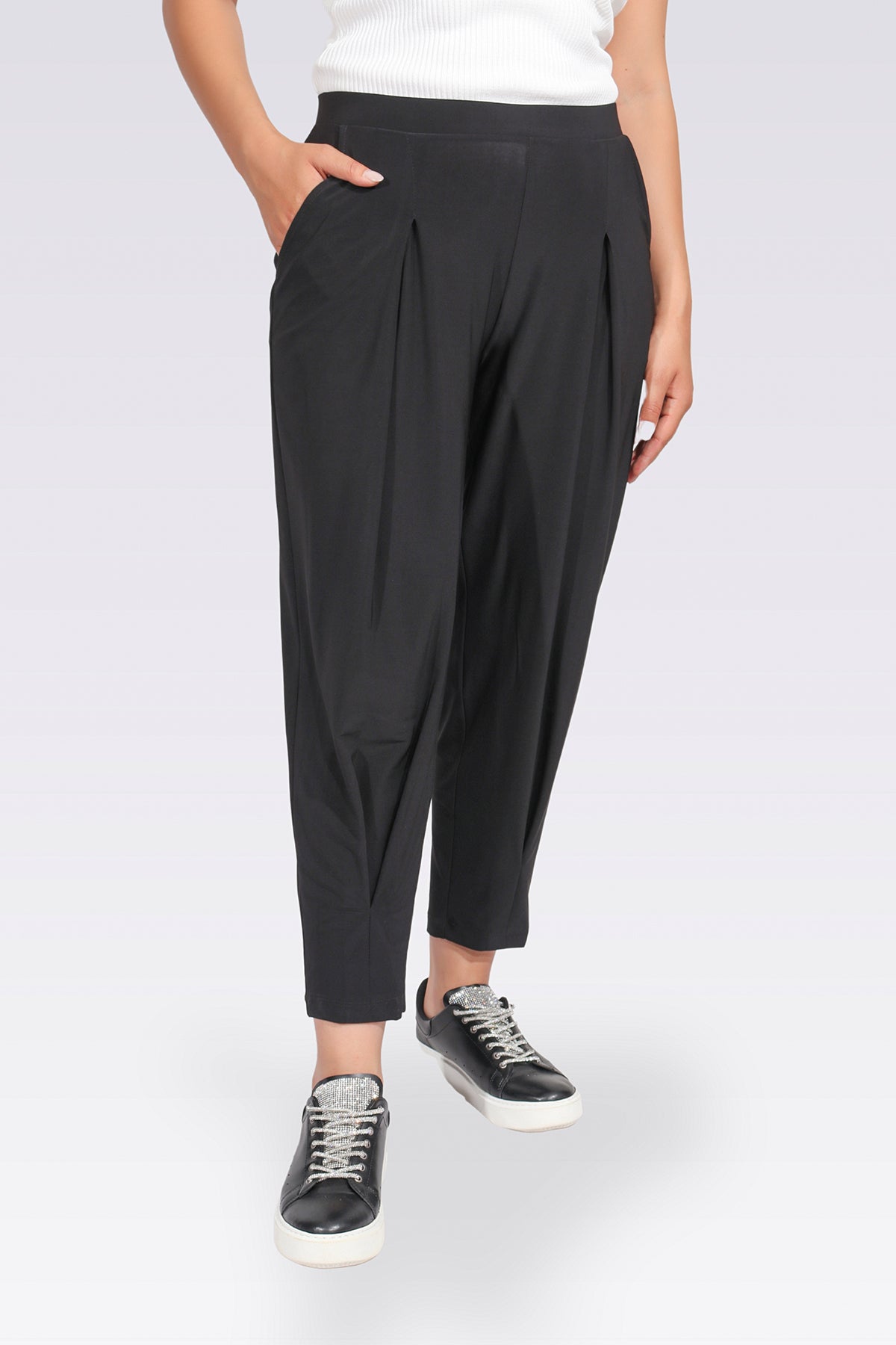 PİLE DETAYLI RAHAT KESİM BELİ LASTİKLİ ÖRME PANTOLON