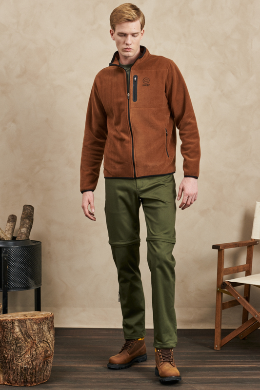 بنطال رانجلر من الصوف البني من All Terrain Gear، بقصة عادية وسحاب كامل