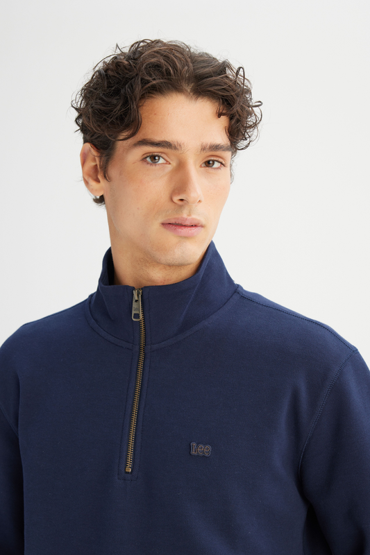 سويت شيرت بسحاب أمامي وقصة عادية من لي