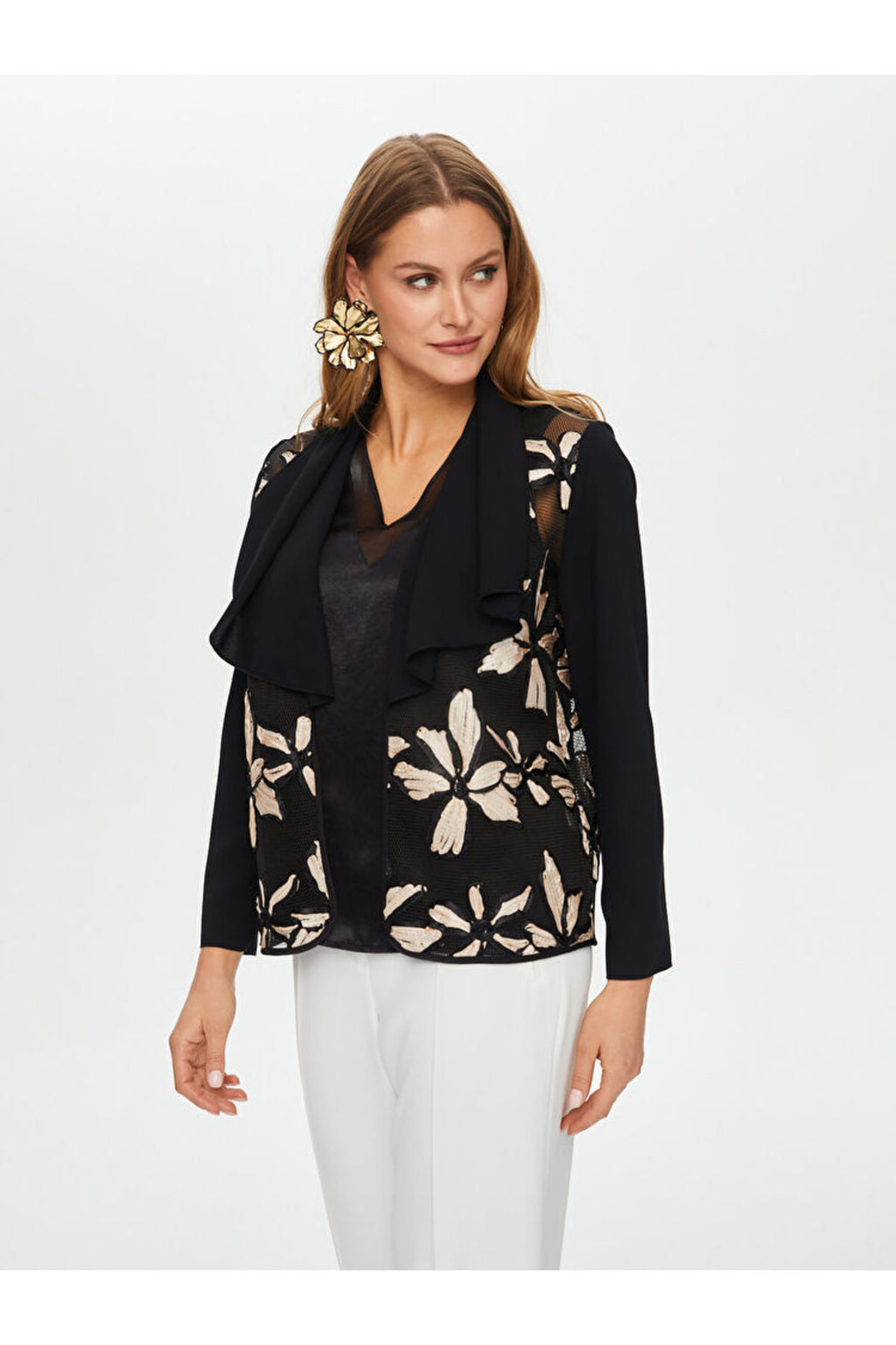 Saten Çiçek Aplike Detaylı File Ceket Faik Sönmez