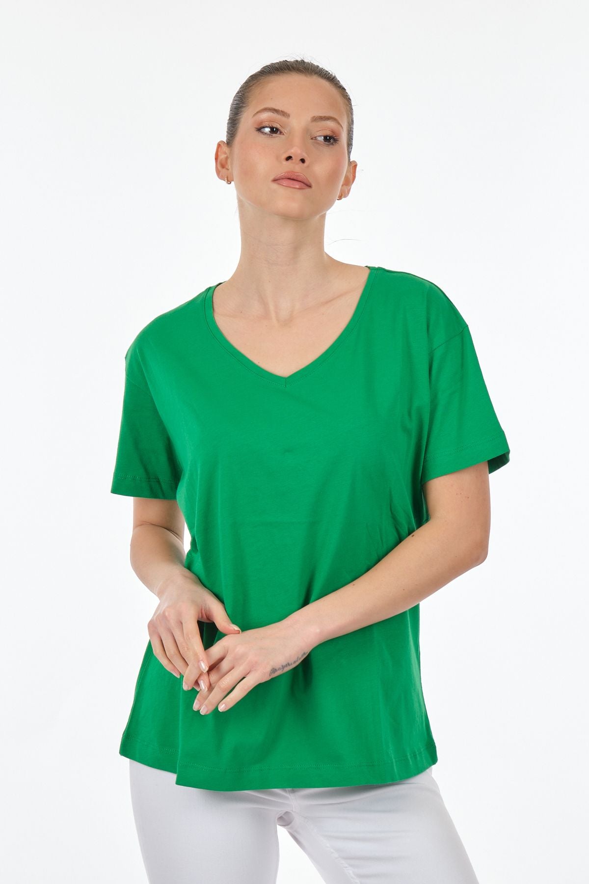 Seçil Kadın Oversize V Yaka Kısa Kol Minimalist T-Shirt - Günlük Kullanım Translation missing: ar.content.product_image_main