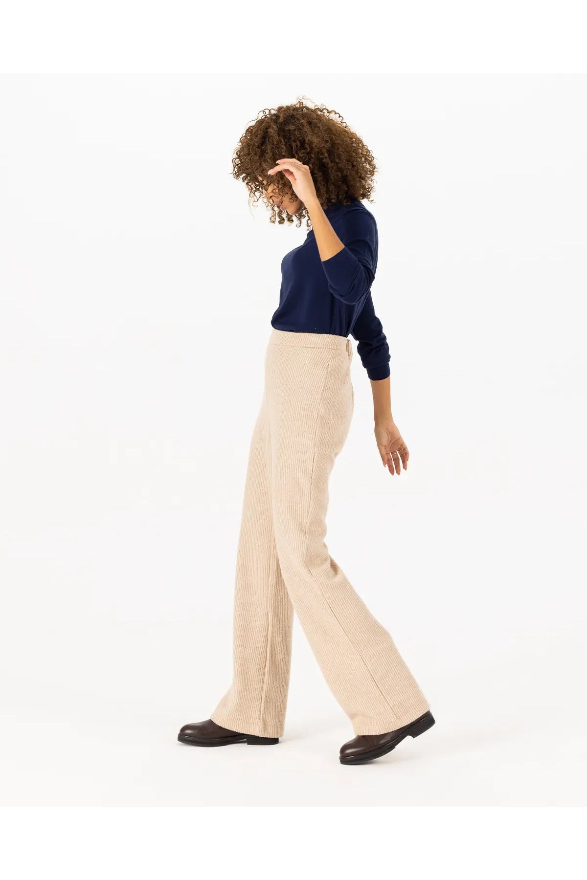 Seçil Minimalist Midi Kırışık Pantolon - Rahat Kesim Translation missing: ar.content.product_image_secondary