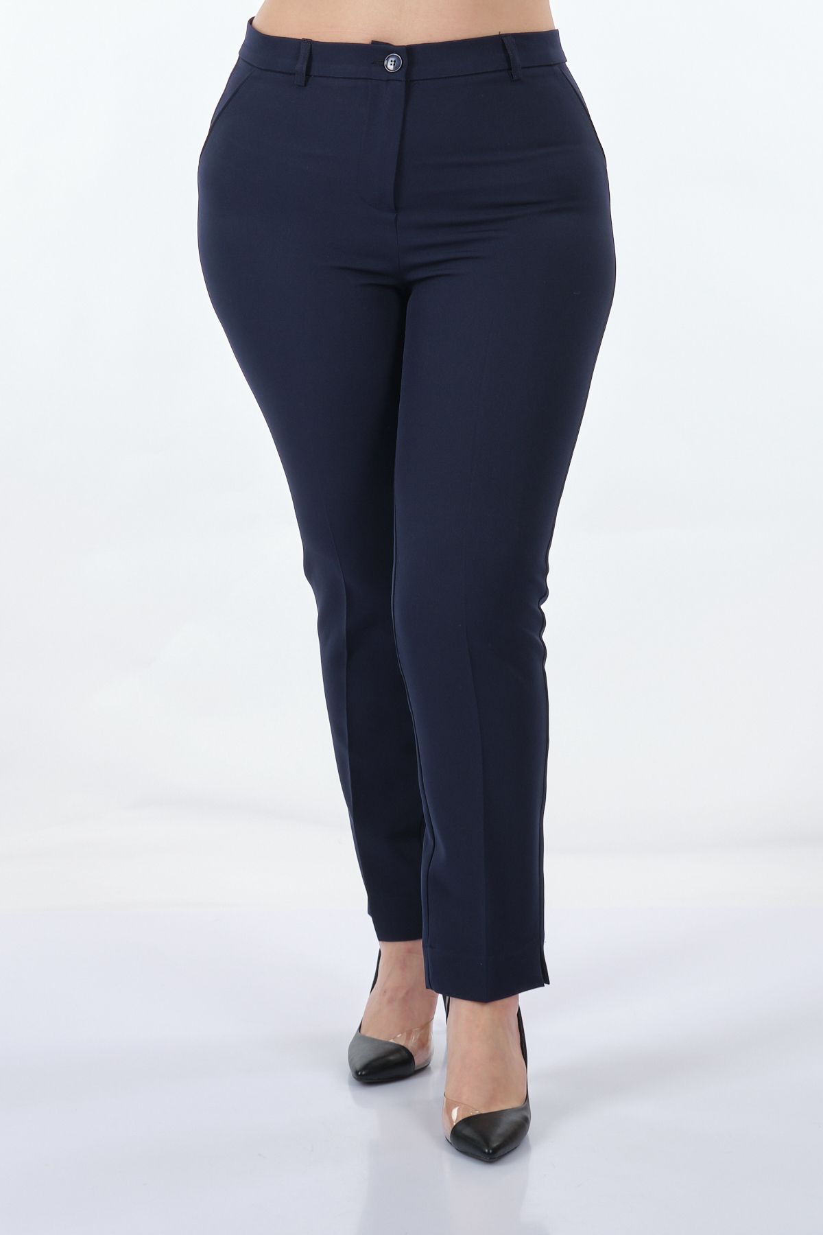 Seleste Kadın Slim Fit Pantolon - Minimalist Günlük Şık Translation missing: tr.content.product_image_secondary