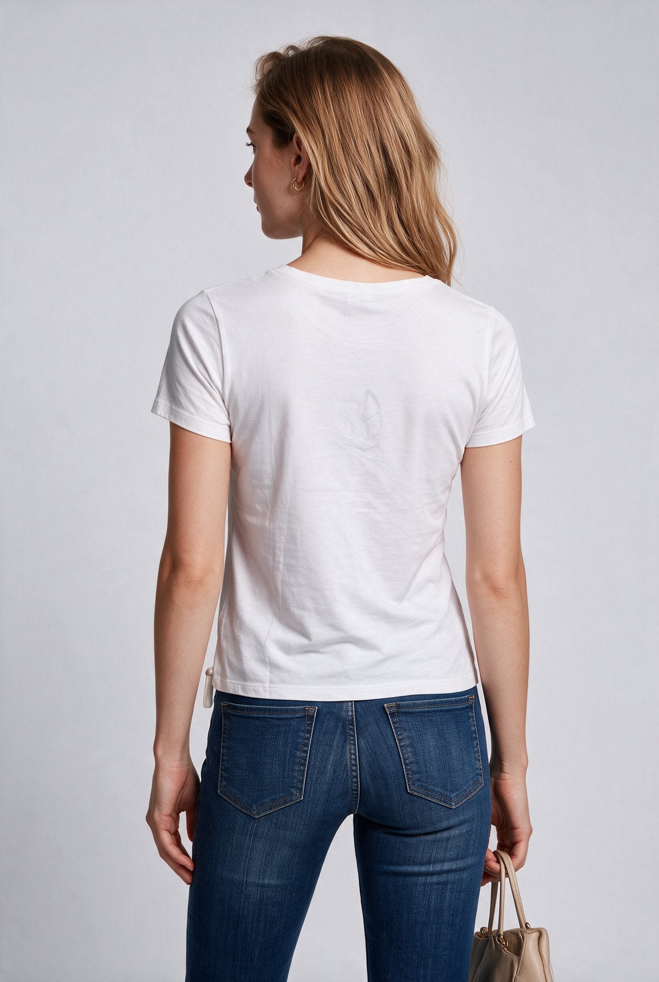 Sempre Kadın Bisiklet Yaka Kısa Kol Zincir Detaylı Pamuk Karışımlı T-Shirt