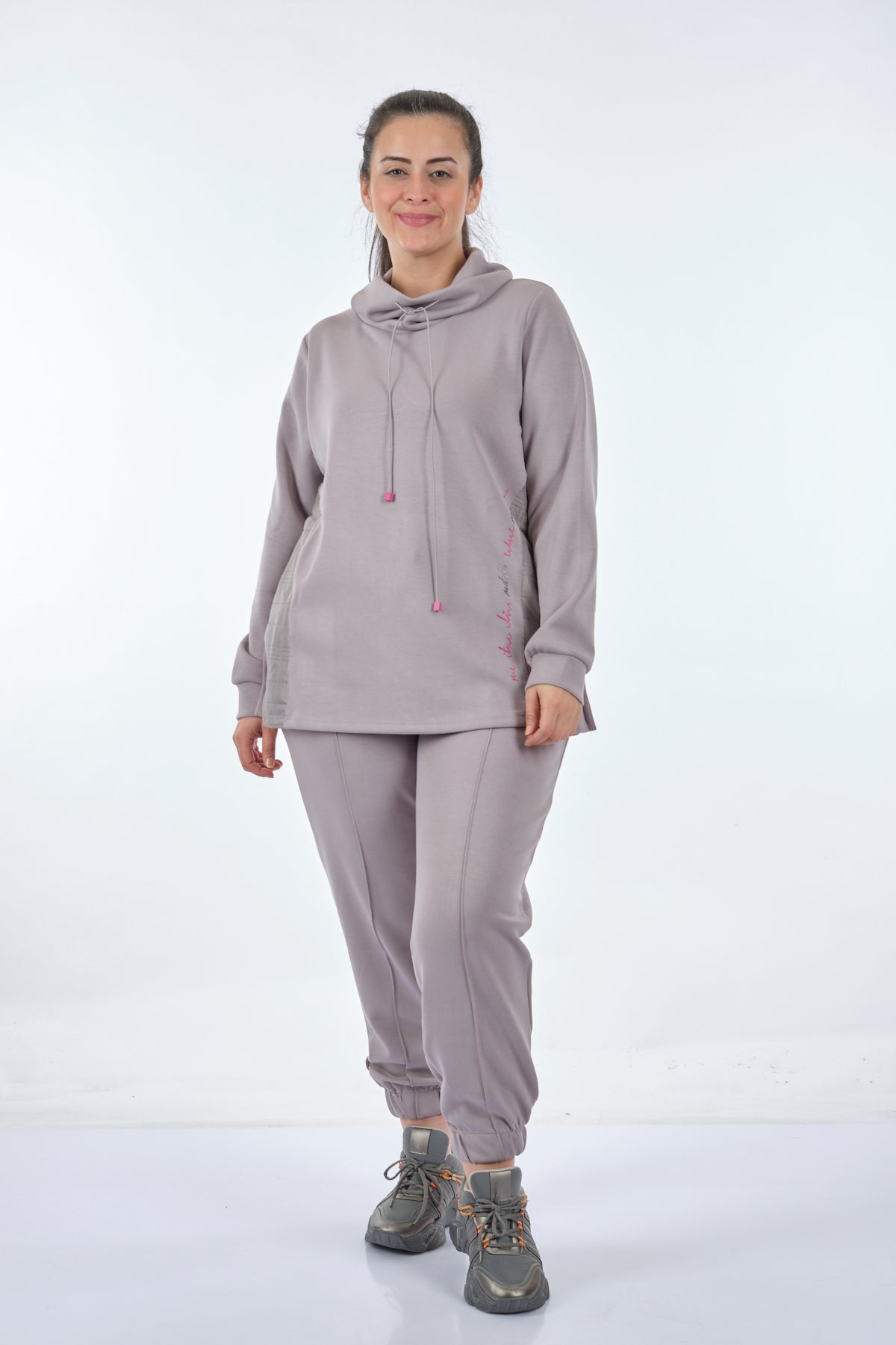 Vedi-bb Kadın Oversize Kapüşonlu Sweatshirt - Rahat ve Şık Günlük Stil Translation missing: ar.content.product_image_main