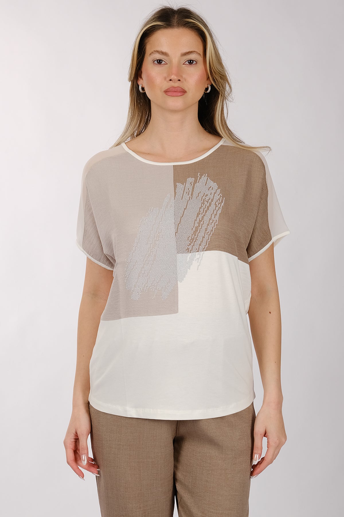 Daido Oversize Minimalist Kadın T-Shirt - Kısa Kol Yuvarlak Yaka Translation missing: ar.content.product_image_main