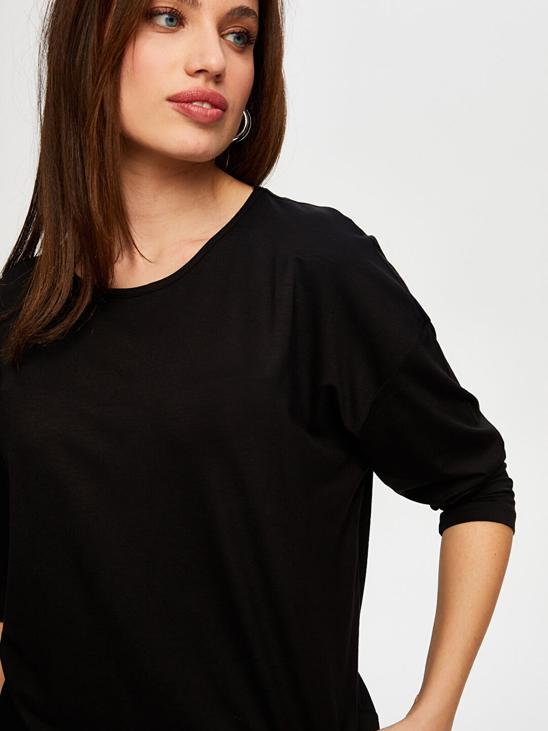 Kadın Yuvarlak Yaka Uzun Kol T-Shirt Faik Sönmez