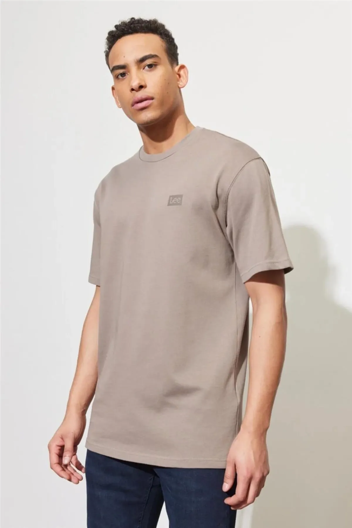 Lee Oversize Minimalist Erkek T-Shirt - Kısa Kol Rahat İkincil görsel