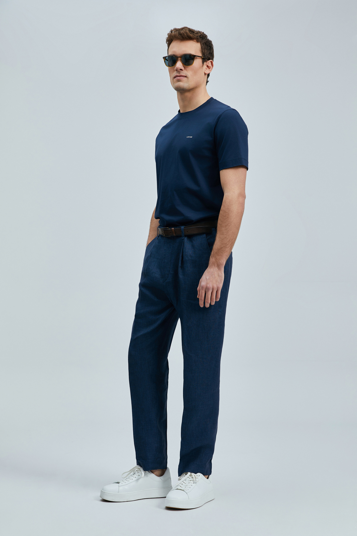 Bran Modern Grafik T- Shirt Lufian