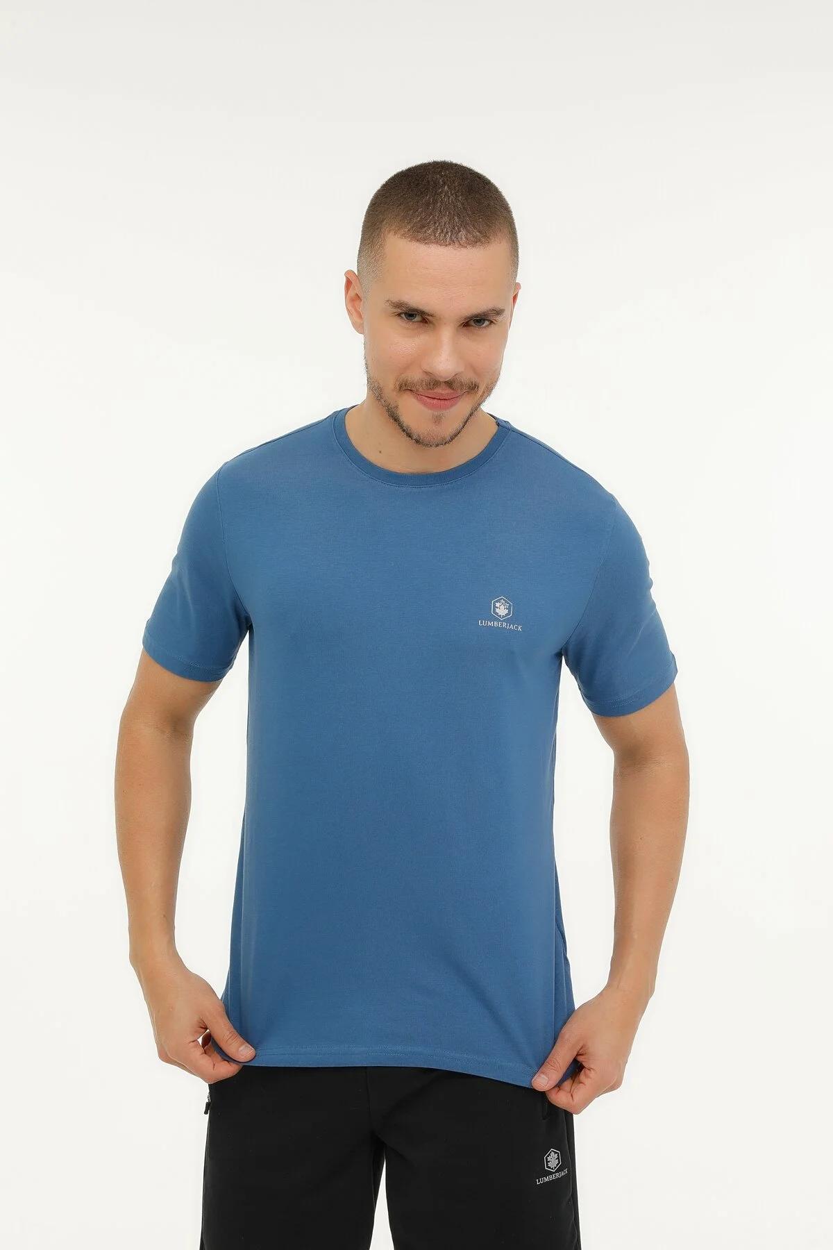 Lumberjack Erkek T-Shirt: Minimalist, Regular Fit, Kısa Kol - Günlük Şıklık Translation missing: ar.content.product_image_main