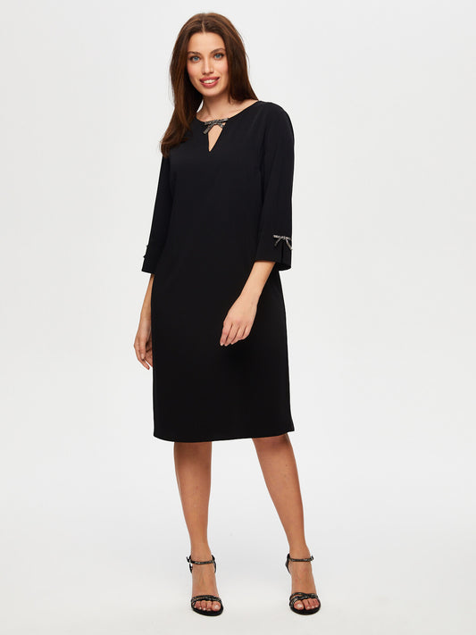 فستان سهرة من تصميم فائق سونميز مع ربطة عنق حجرية S25ABY022