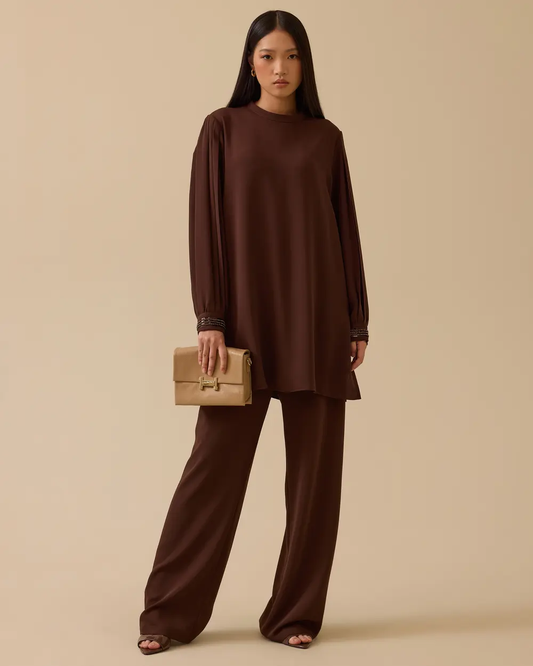 سترة بتفاصيل على الأكمام