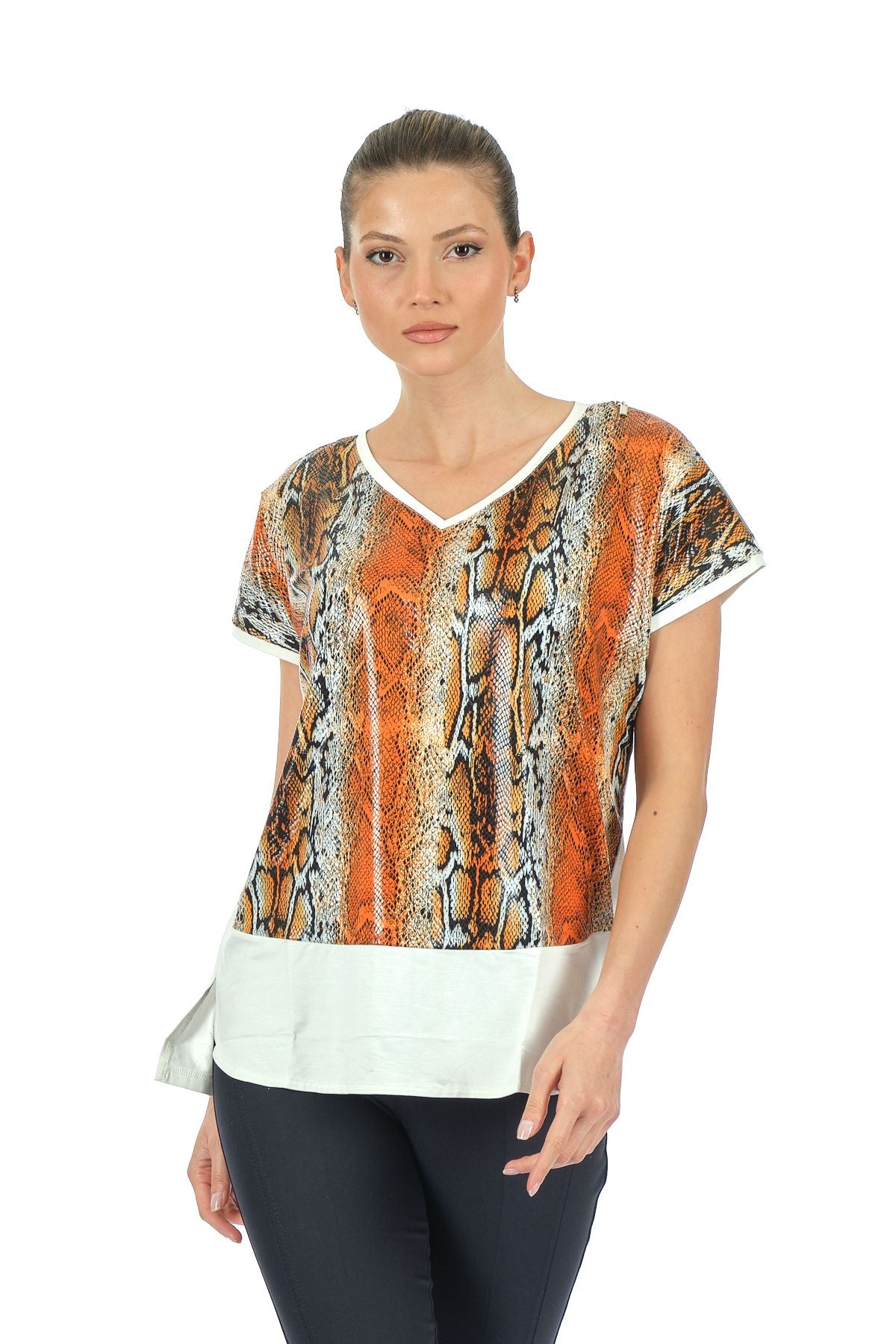 Twomail Oversize V Yaka Yılan Desenli Kadın T-Shirt - Kısa Kol İkincil görsel