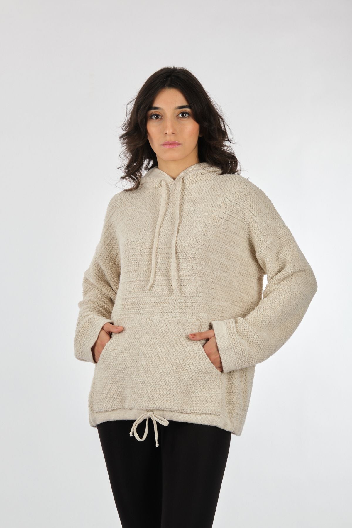 Unique Mode Oversize Kapüşonlu Kadın Triko - Rahat ve Şık Translation missing: ar.content.product_image_main