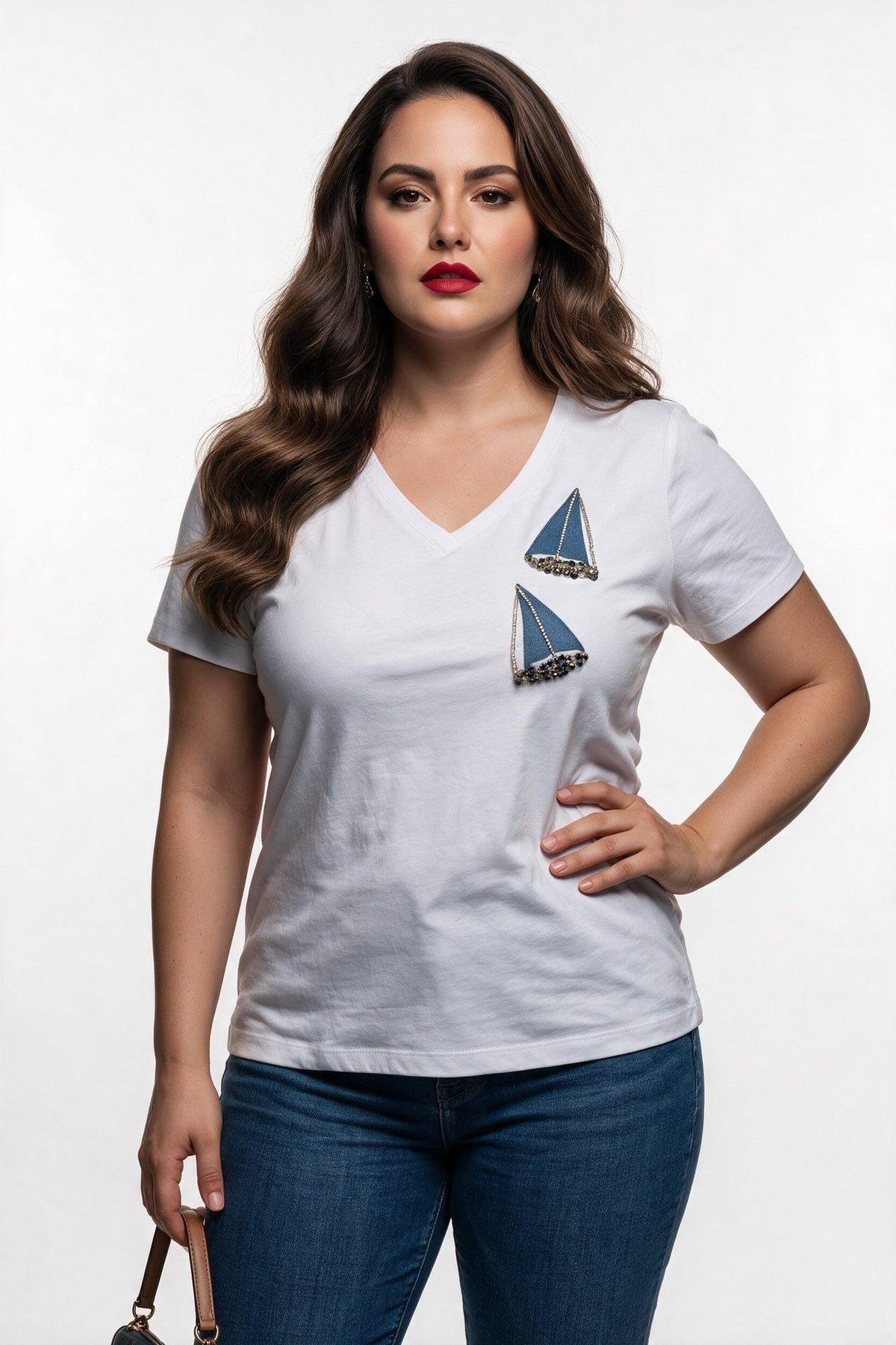 Vedi-bb Kadın Büyük Beden V Yaka Yelkenli İşlemeli Pamuk Karışımlı Kısa Kollu T-Shirt Ana görsel