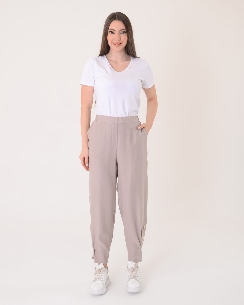 Vedi Minimalist V Yaka Kısa Kol Kadın Tişört - Günlük Kullanım
