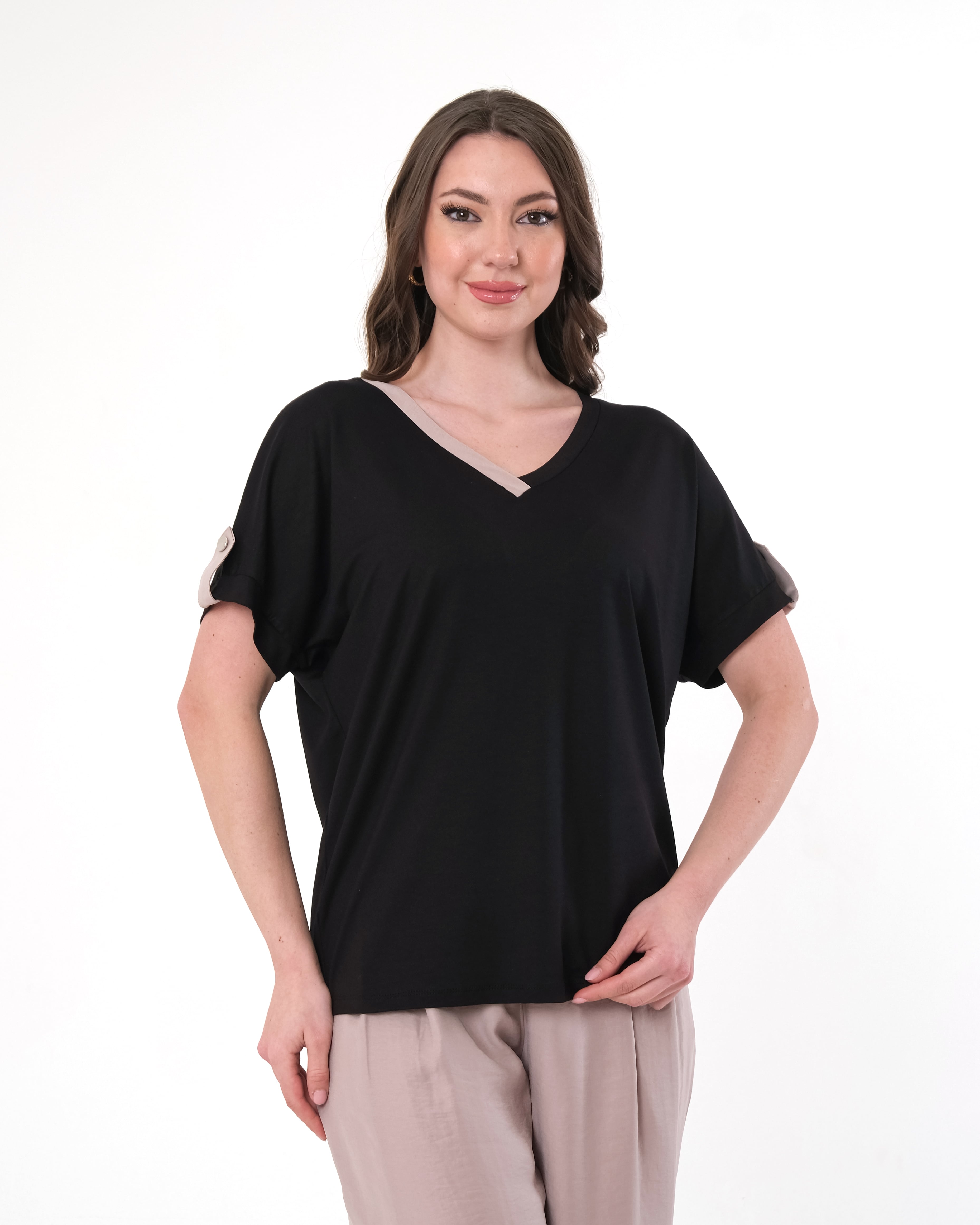 Vedi Oversize V Yaka Kadın T-Shirt - Minimalist Günlük Translation missing: ar.content.product_image_secondary